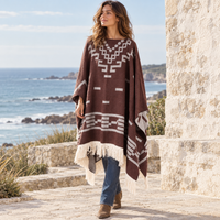 Poncho Cowboy – Marron / Adulte, visuel principal lifestyle
