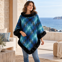 Poncho Fourrure Bleu – Bleu / Adulte, visuel principal lifestyle