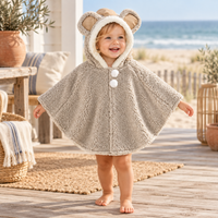 Poncho Polaire Bébé Oreilles D'éléphant – Gris / Bébé (1 à 3 Ans), visuel principal lifestyle