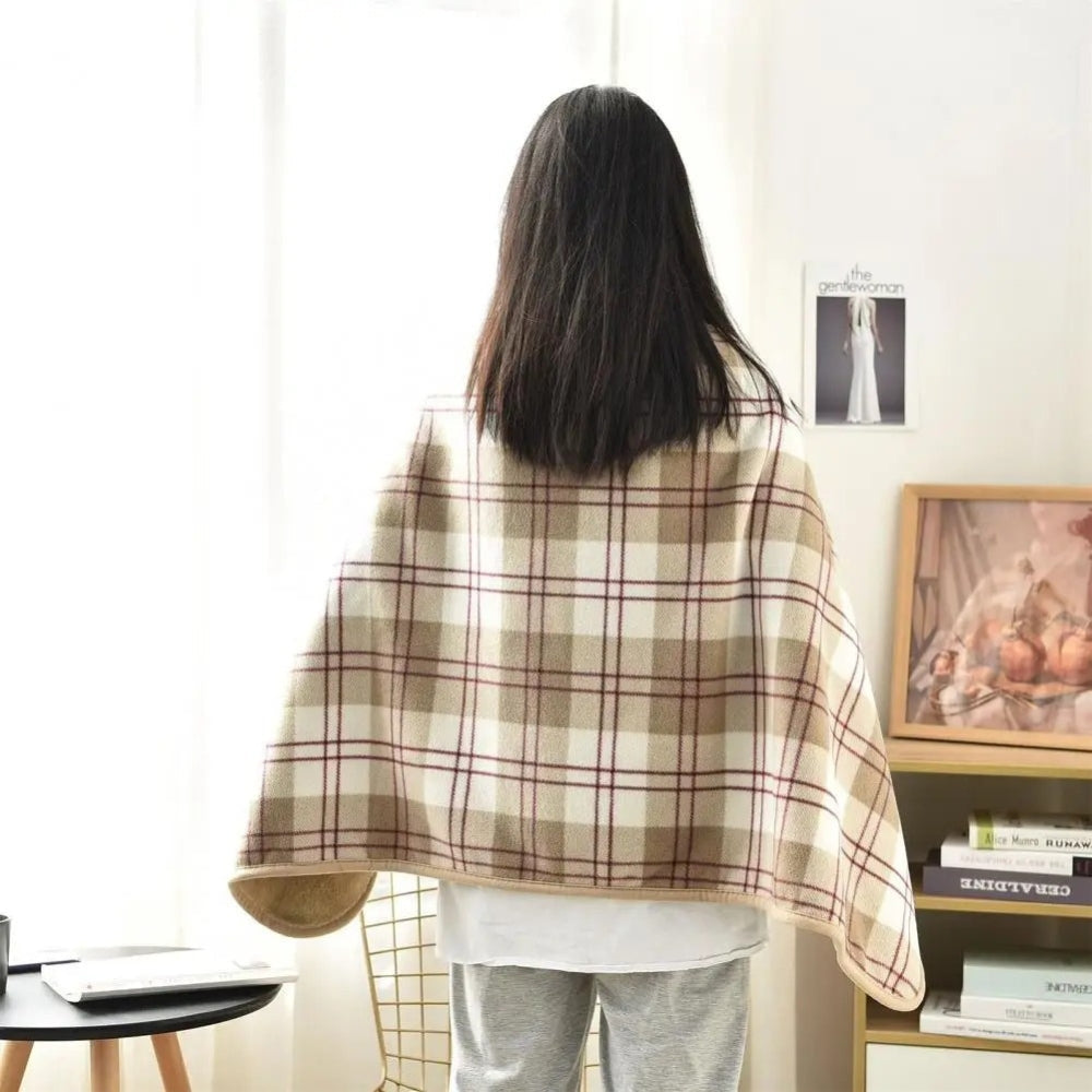 Cape Poncho à Carreaux Beige - détail