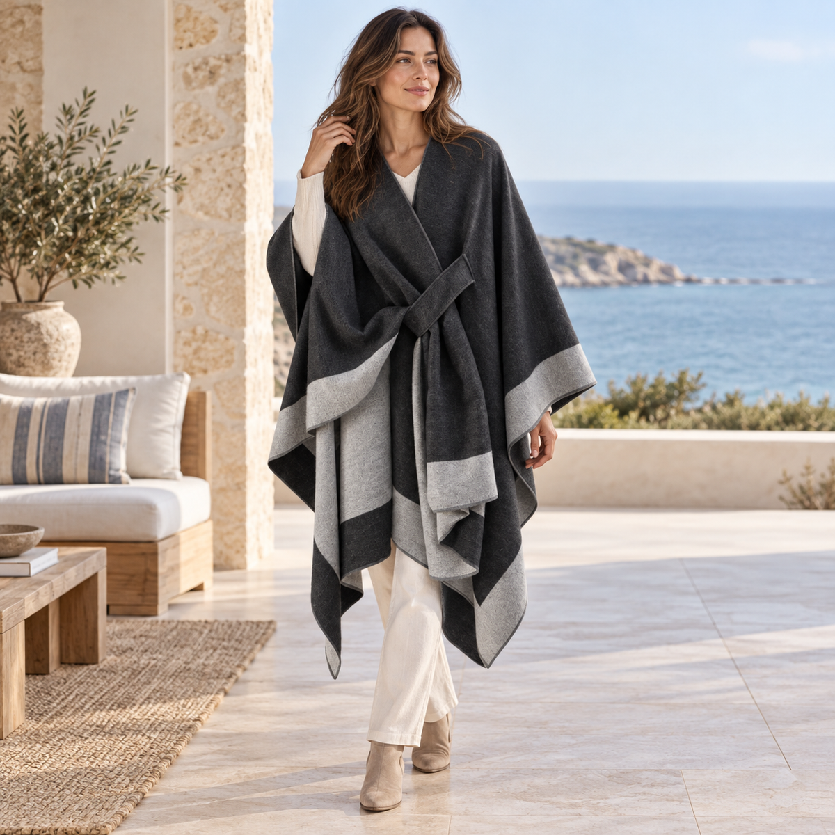 Cape Poncho Femme Chic – Gris / Adulte, visuel principal lifestyle