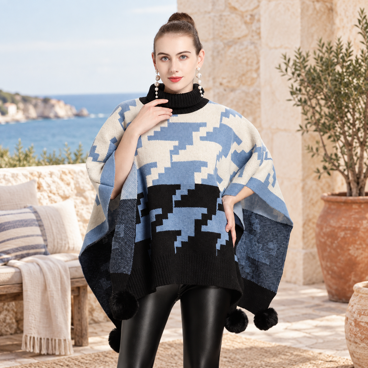 Poncho à Pompon – Bleu / Adulte, visuel principal lifestyle
