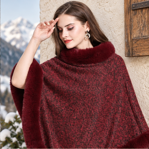 Poncho Bordé de Fourrure – Rouge / Adulte, dans un intérieur côtier lumineux