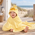Poncho De Bain Canard – Jaune / Bébé, visuel principal lifestyle