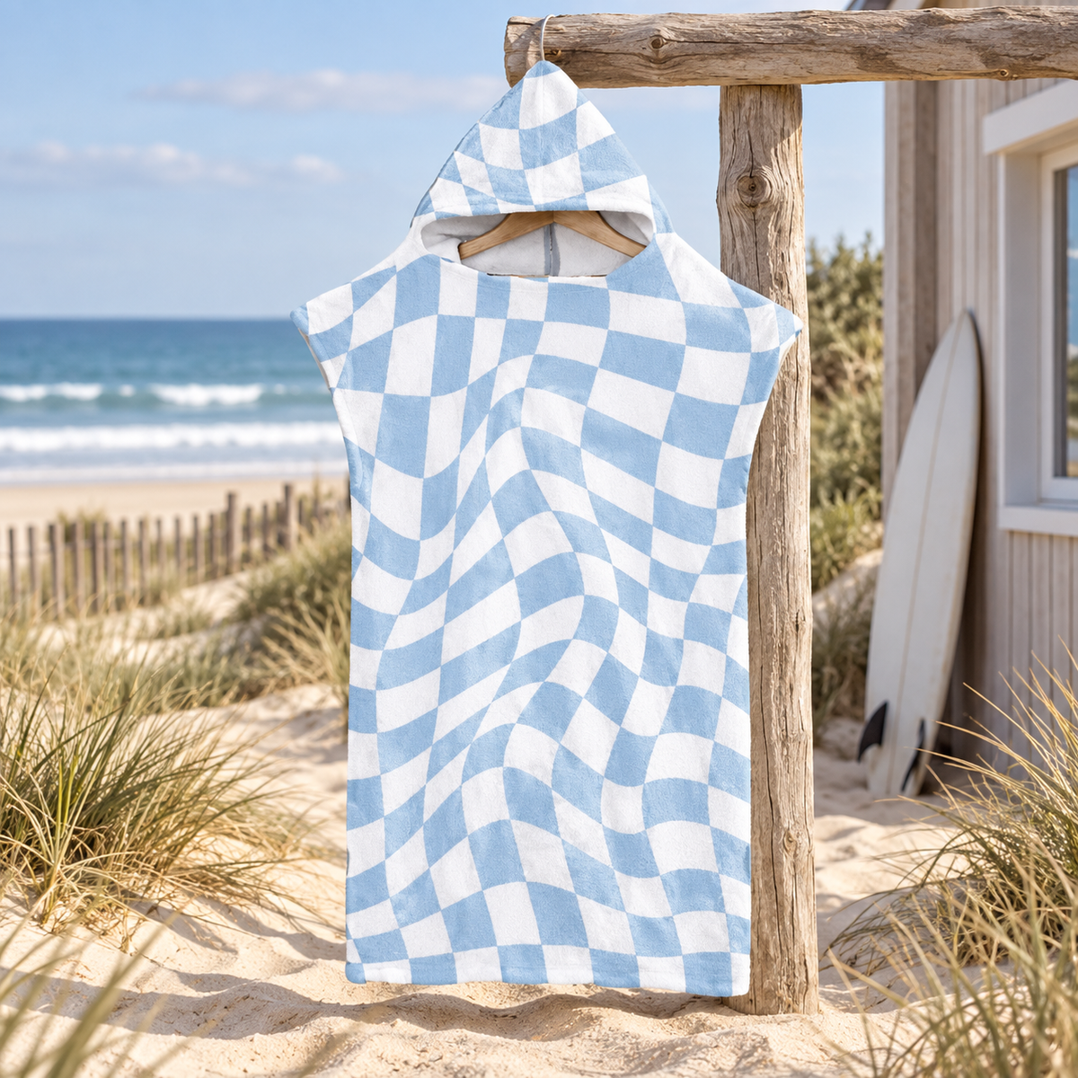Poncho De Bain Damier Bleu – Blanc / Adulte, visuel principal lifestyle