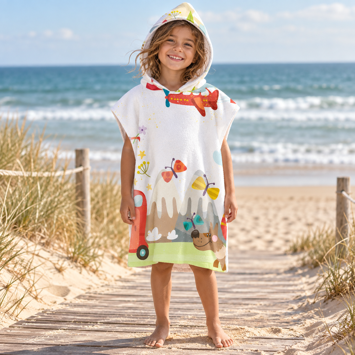 Poncho De Bain Enfant Montagne – Blanc / Enfant, visuel principal lifestyle
