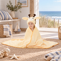 Poncho De Bain Girafe – Jaune / Bébé, visuel principal lifestyle