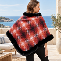 Poncho Fourrure Lapin – Orange / Adulte, visuel principal lifestyle
