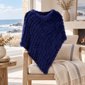 Poncho Fourrure Lapin Bleu – Bleu / Adulte, visuel principal lifestyle