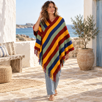 Poncho Mexicain à Rayures – Rouge / Adulte, visuel principal lifestyle