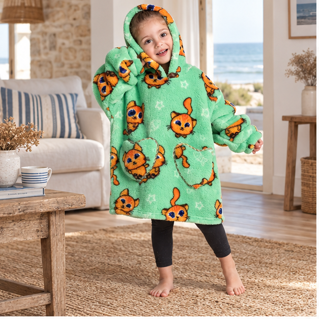Poncho Plaid Chat Roux – Vert / Bébé, en situation sur la côte Atlantique