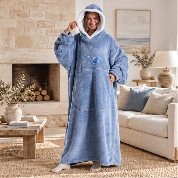 Poncho Plaid Long – Bleu / Adulte, en situation sur la côte Atlantique