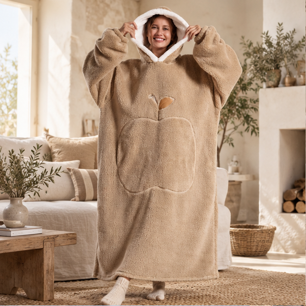 Poncho Plaid Long – Marron / Adulte, en situation sur la côte Atlantique