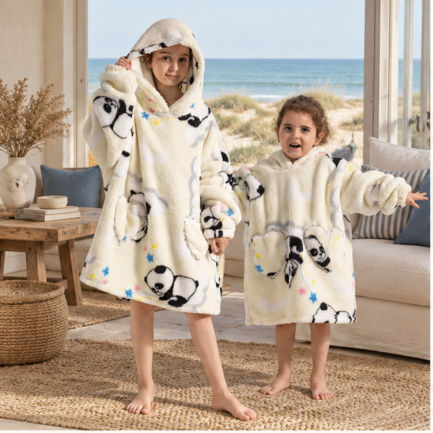 Poncho Plaid Panda, en situation sur la côte Atlantique