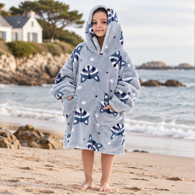 Poncho Plaid Raton Laveur, en situation sur la côte Atlantique