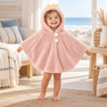 Poncho Polaire Bébé Couronne – Rose / Bébé (1 à 3 Ans), visuel principal lifestyle