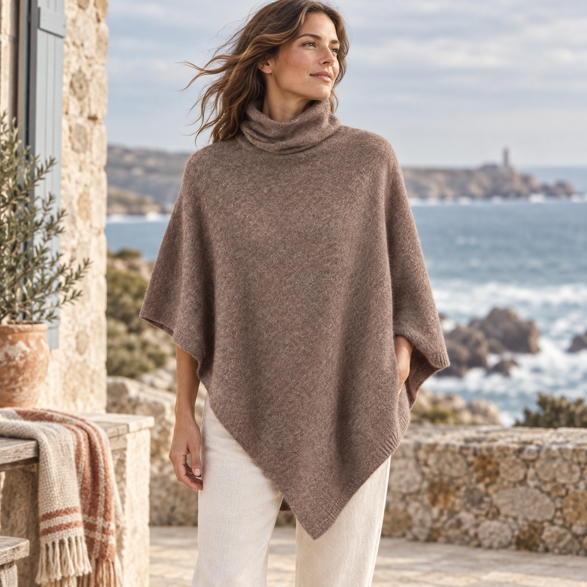 Pull Poncho Col Roulé Femme – Marron / Adulte, visuel principal lifestyle
