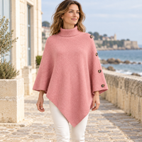 Pull Poncho Rose – Rose / Adulte, visuel principal lifestyle